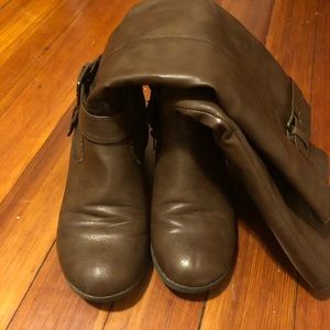 Brown boots